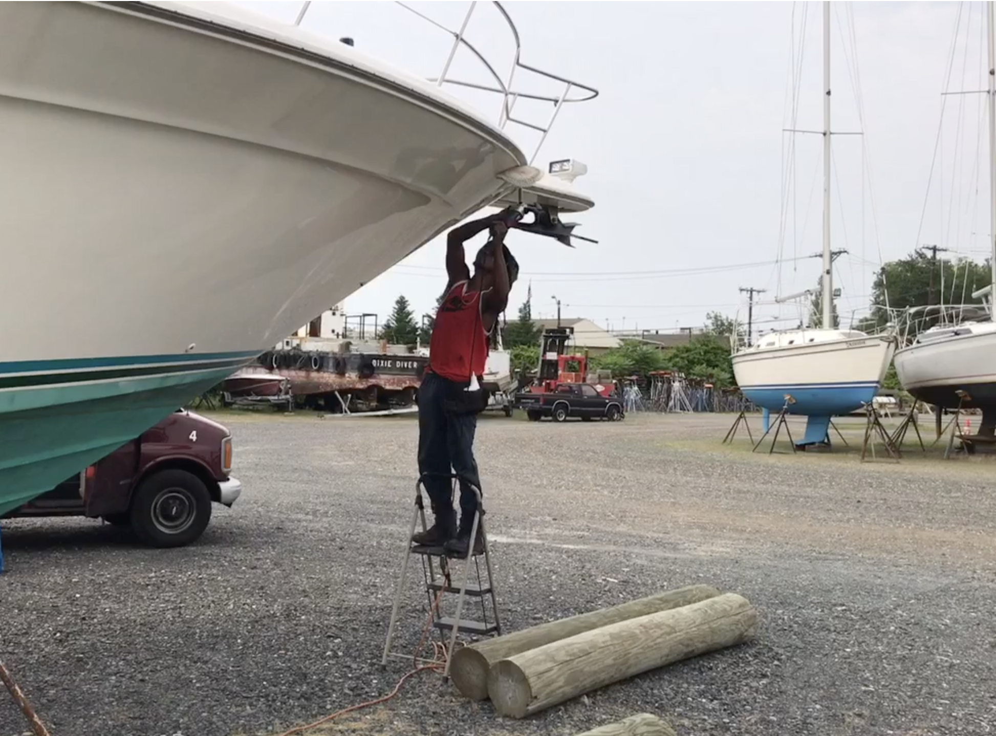 Boat bow polishing and oxidation removal
