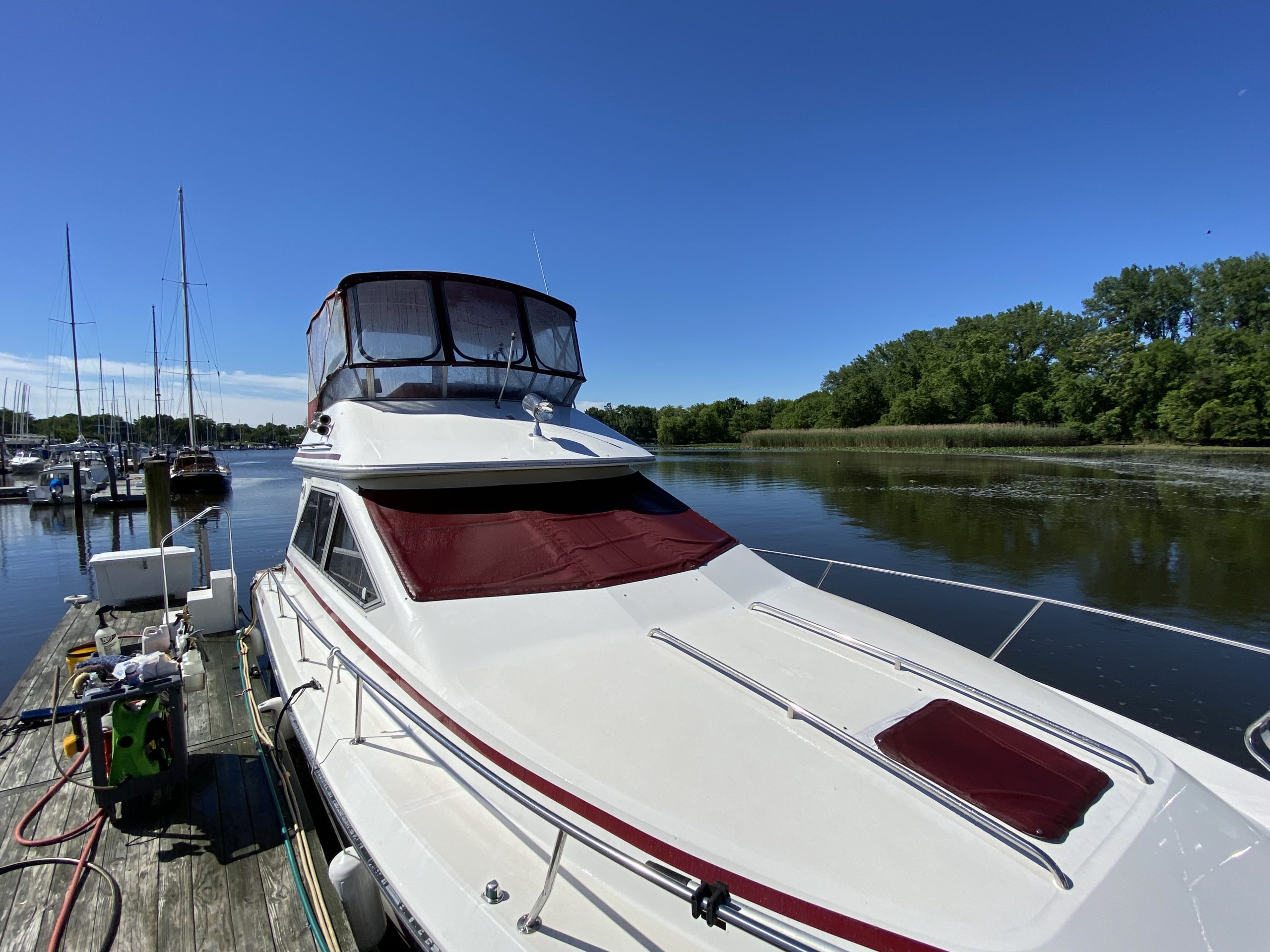 Mobile boat detailing near marina in South Jersey